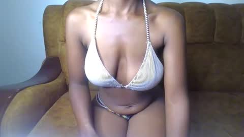 Ellahh online show from May 5, 2026, 2:08 am