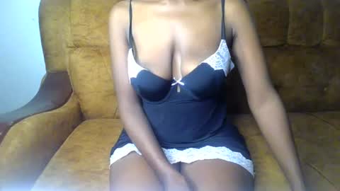 Ellahh online show from June 30, 2026, 1:06 am