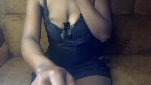 Ellahh online show from July 12, 2026, 1:07 am