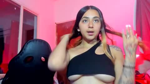 Snapshot of sexy_foxx_ chatting on December 13, 2024, 1:59 am Antonella online show from December 13, 2024, 1:59 am