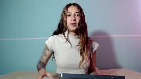 Antonella online show from March 8, 2026, 1:15 pm