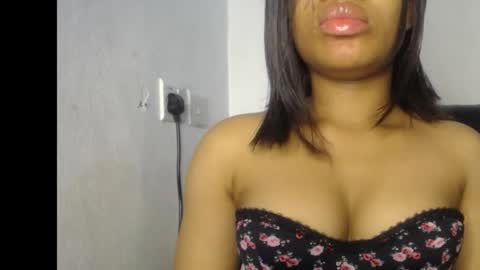 Snapshot of sexy_goddess_pet chatting on May 26, 2026, 6:26 pm Ella online show from May 26, 2026, 6:26 pm
