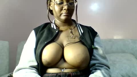 sexy_helle online show from June 15, 2026, 2:03 am