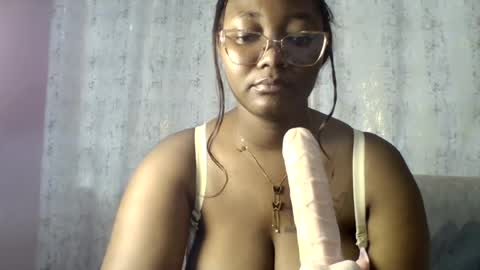 sexy_helle online show from June 24, 2026, 2:05 pm