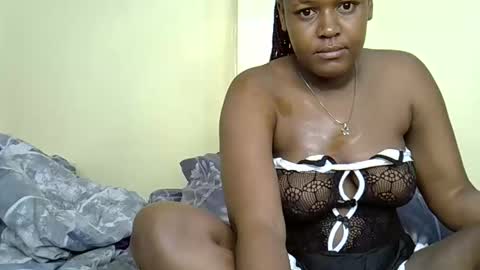 Juni online show from November 10, 2025, 12:42 am