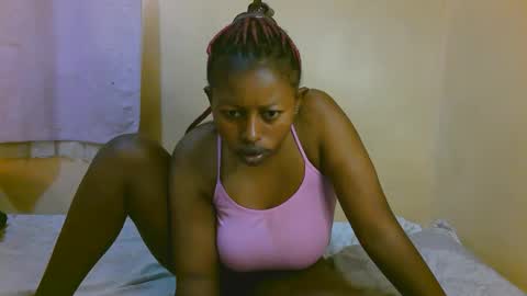 Snapshot of sexy_latasha chatting on April 11, 2026, 4:28 am sexy_latasha online show from April 11, 2026, 4:28 am