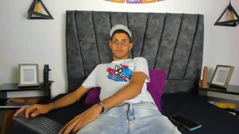 sexy_latin_cum online show from October 29, 2025, 3:31 am