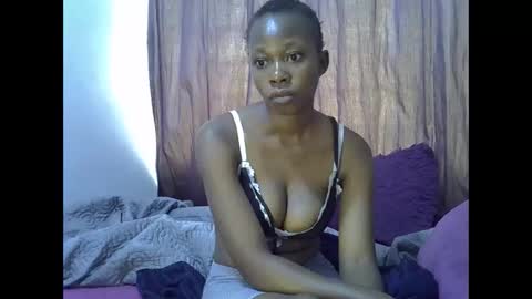 Snapshot of sexy_leila3 chatting on May 17, 2026, 9:06 am kayla online show from May 17, 2026, 9:06 am