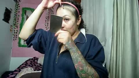 sexy lolas online show from April 9, 2026, 2:55 am