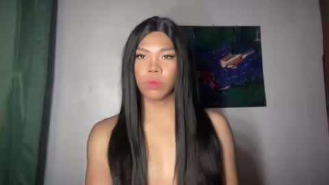 Nicole online show from May 17, 2026, 1:47 am