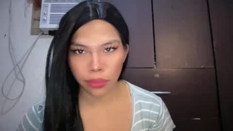 Nicole online show from May 22, 2026, 2:55 pm