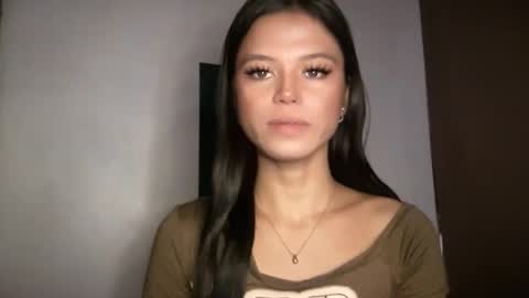 Nicole online show from May 27, 2026, 1:24 am
