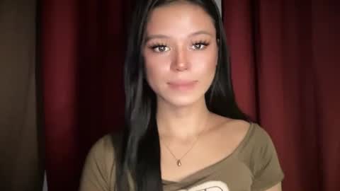 Nicole online show from May 27, 2026, 2:41 am