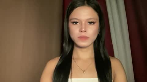 Nicole online show from May 28, 2026, 1:03 am
