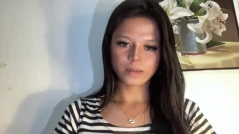 Nicole online show from June 10, 2026, 2:23 am