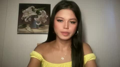 Nicole online show from June 19, 2026, 7:34 am