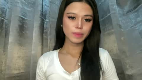 Nicole online show from June 25, 2026, 2:55 am