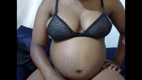 Snapshot of sexy_maya6 chatting on December 18, 2025, 4:51 am sexy_maya6 online show from December 18, 2025, 4:51 am