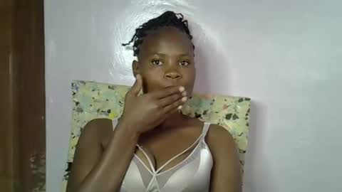 Molyne online show from February 10, 2026, 2:32 pm