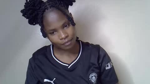 Molyne online show from March 12, 2026, 5:30 pm