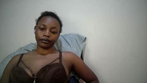 sexy_muna2 online show from April 18, 2026, 8:53 pm