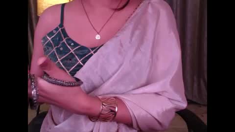 myra online show from November 17, 2025, 4:29 am