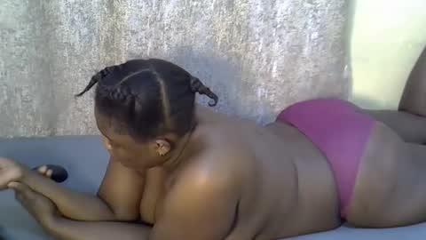 Snapshot of sexy_naila2 chatting on March 24, 2026, 12:48 am sexy_naila2 online show from March 24, 2026, 12:48 am