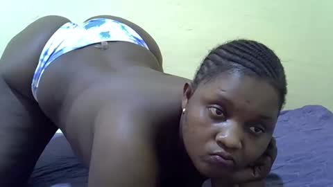 Snapshot of sexy_naila2 chatting on April 17, 2026, 11:46 am sexy_naila2 online show from April 17, 2026, 11:46 am