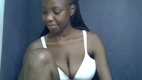 Snapshot of sexy_peach4 chatting on July 13, 2026, 10:01 pm sexy_peach4 online show from July 13, 2026, 10:01 pm