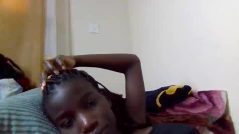 Snapshot of sexy_petittie chatting on September 17, 2025, 7:43 am sexy_petittie online show from September 17, 2025, 7:43 am