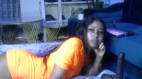 Snapshot of sexy_pigeon chatting on May 26, 2026, 1:45 am sexy pigeon online show from May 26, 2026, 1:45 am