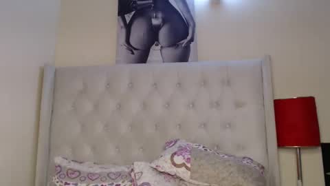 Snapshot of sexy_queen_eva chatting on December 5, 2024, 7:28 pm eva am online everyday except friday online show from December 5, 2024, 7:28 pm