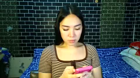 Snapshot of sexy_queeniex chatting on July 19, 2026, 2:04 am hi im queenie online show from July 19, 2026, 2:04 am