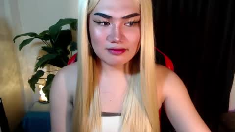 Snapshot of sexy_rc18 chatting on July 5, 2026, 2:40 am RC online show from July 5, 2026, 2:40 am
