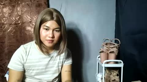 ronna online show from July 27, 2026, 2:35 pm