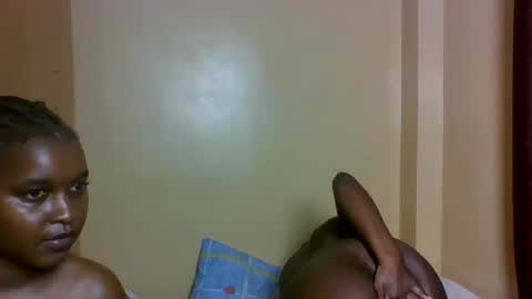 Snapshot of sexy_rue chatting on June 12, 2026, 12:15 pm RUE online show from June 12, 2026, 12:15 pm