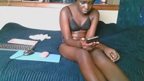 sexy_talisha online show from February 12, 2026, 12:16 am