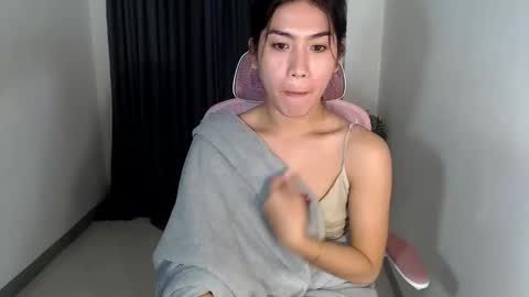 Lexie online show from September 9, 2025, 10:48 am