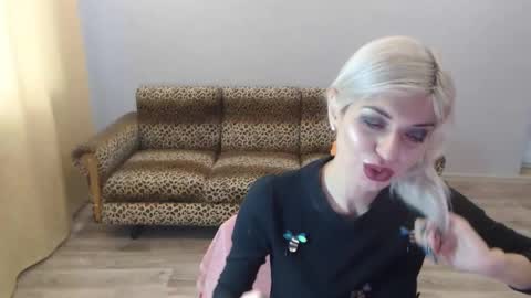 sexybeatriice online show from January 7, 2025, 7:20 am