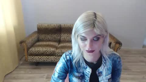 sexybeatriice online show from January 7, 2025, 10:22 am