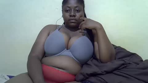 Snapshot of sexyboobies25 chatting on March 10, 2025, 4:07 am sexyboobies25 online show from March 10, 2025, 4:07 am