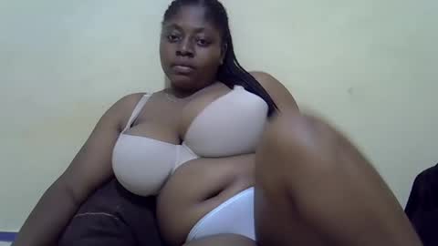 Snapshot of sexyboobies25 chatting on March 10, 2025, 9:07 pm sexyboobies25 online show from March 10, 2025, 9:07 pm