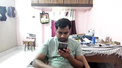 xcxcxcx online show from December 4, 2024, 5:05 am