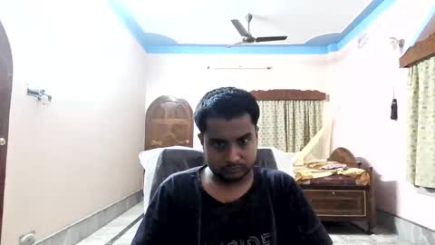 xcxcxcx online show from October 26, 2025, 5:41 pm