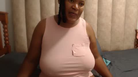 Snapshot of sexybustyxx chatting on March 7, 2026, 8:22 am sexybustyxx online show from March 7, 2026, 8:22 am