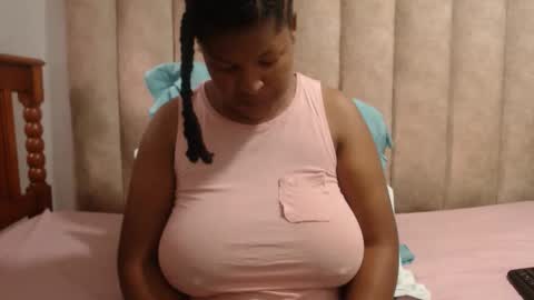 Snapshot of sexybustyxx chatting on March 24, 2026, 6:07 am sexybustyxx online show from March 24, 2026, 6:07 am