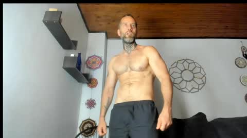 Snapshot of sexycolombian2022 chatting on May 14, 2026, 2:24 pm Antonioylola online show from May 14, 2026, 2:24 pm