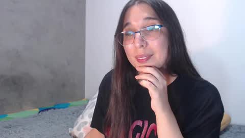 Snapshot of sexycoralinne69 chatting on February 5, 2025, 9:07 pm Coralinne online show from February 5, 2025, 9:07 pm
