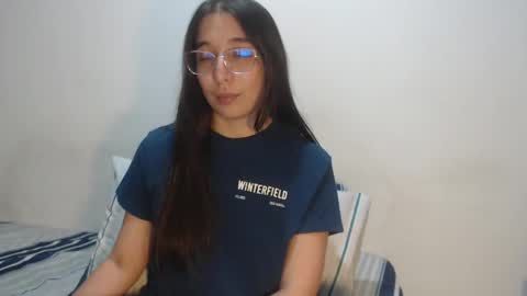 Snapshot of sexycoralinne69 chatting on May 21, 2026, 10:06 pm Coralinne online show from May 21, 2026, 10:06 pm
