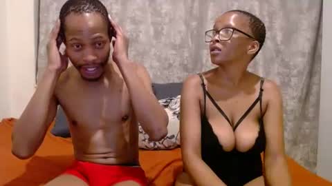 sexycouplexx01 online show from February 1, 2026, 6:39 pm